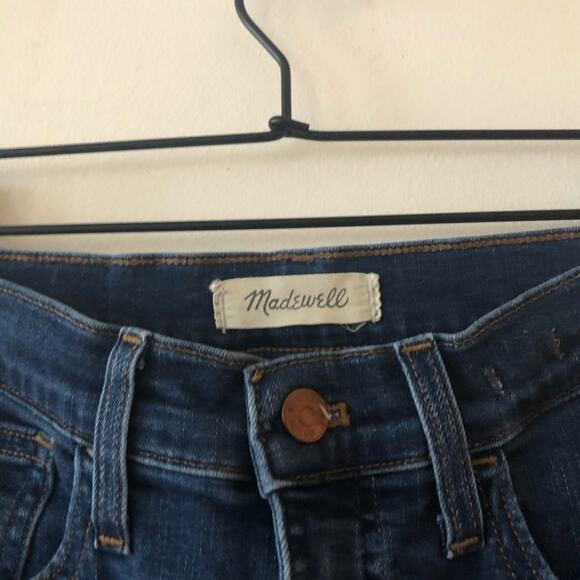 Madewell 9" Mid-Rise Skinny Jeans in Patty Wash - Picture 4 of 7